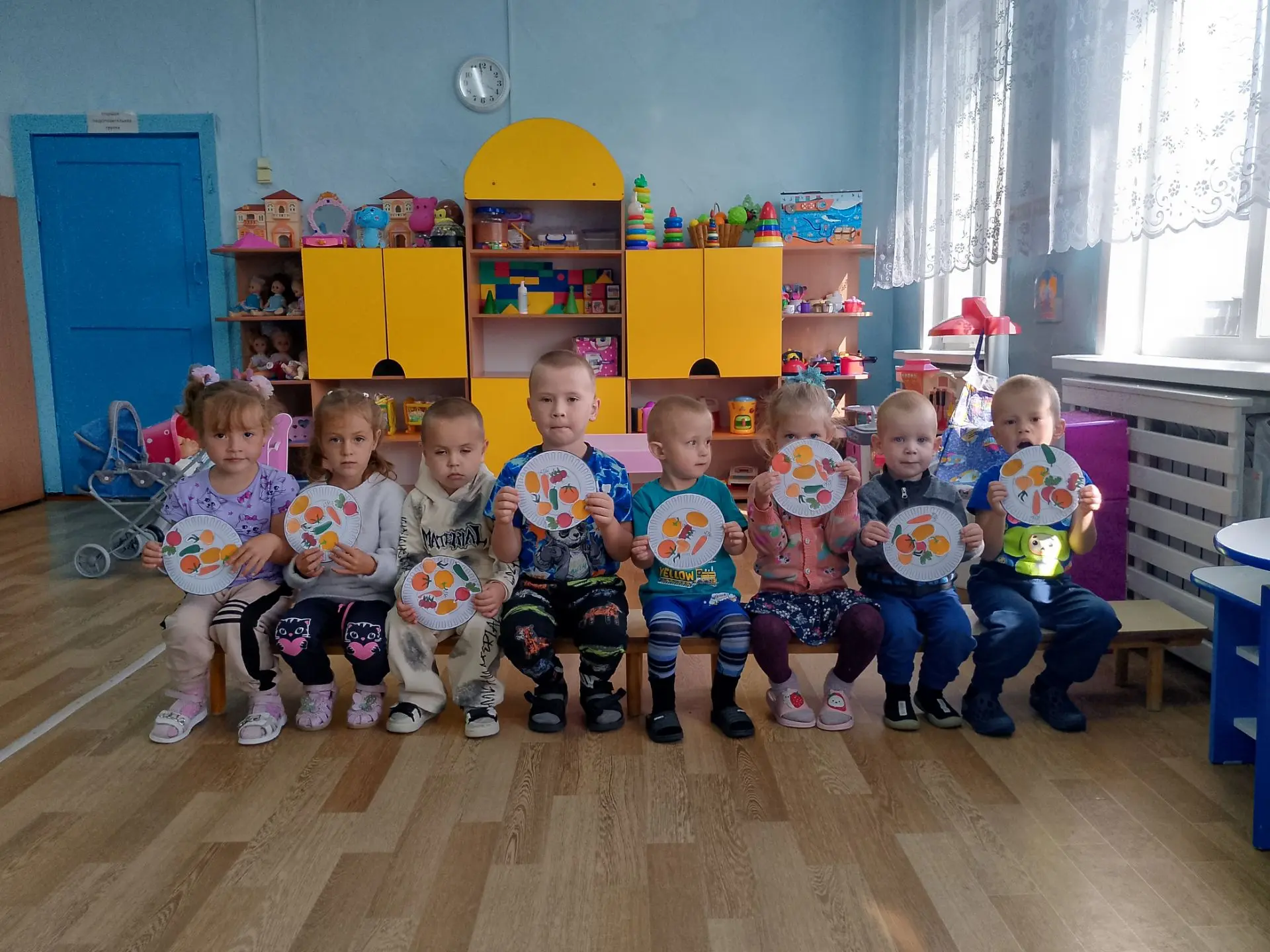 Аппликация «Овощи на тарелке» в разновозрастной группе
