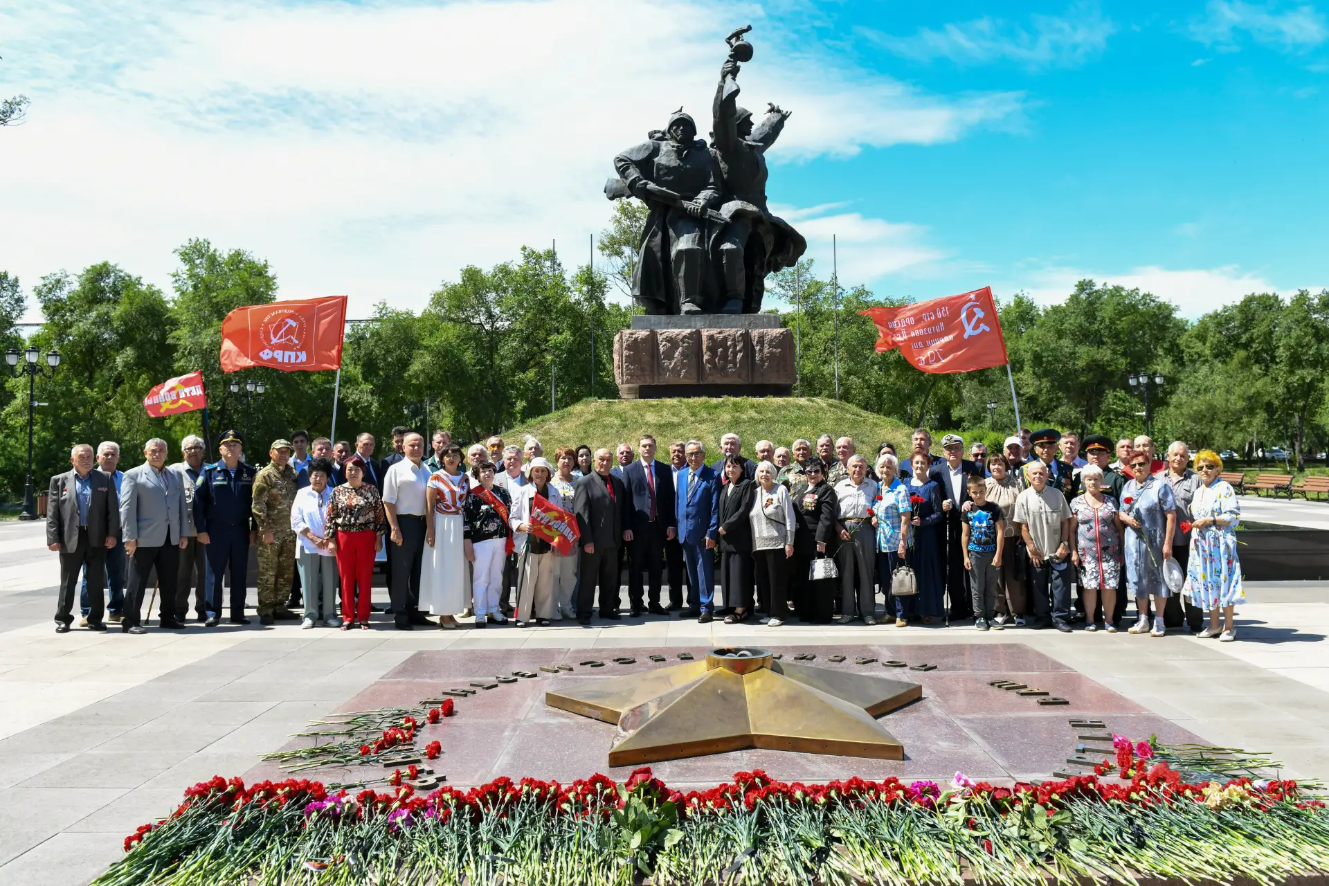 22 июня — День памяти и скорби

На рассвете 22 июня 1941 года нацистская Германия и её союзники бе