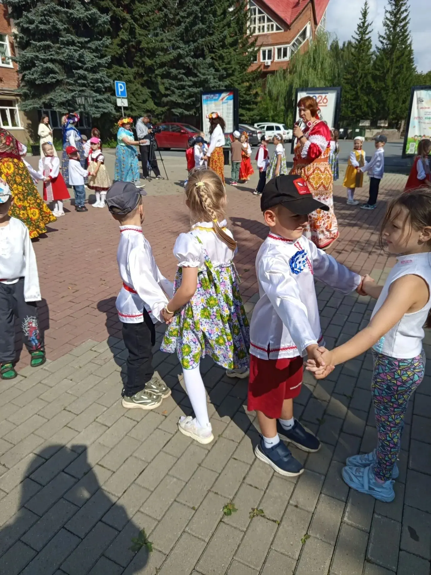 🪆Ежегодное, большое и красочное мероприятие "Хороводы России", собрало дошколят 14 авг...