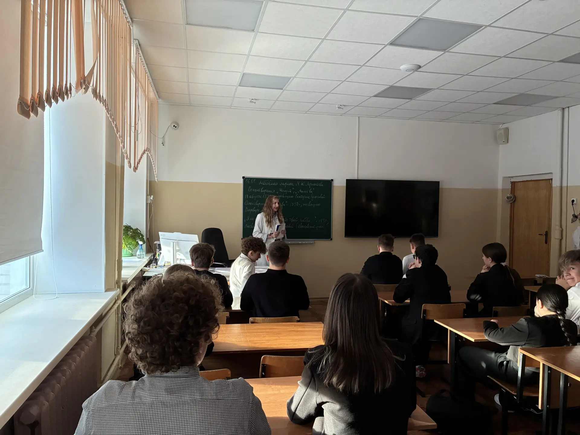 Познавательный день для наших восьмиклассников!   В пятницу наши гимназисты побывали на увлекательно