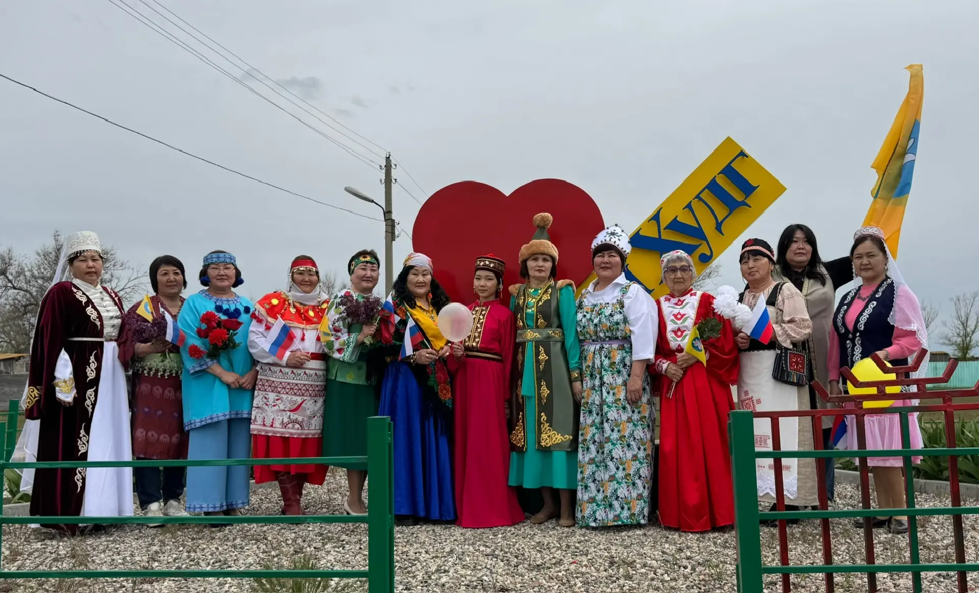 Сегодня наша школа приняла активное участие в параде национальных костюмов народов Росс...