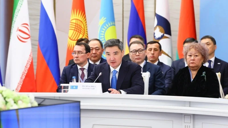 Казахстан предлагает развивать цифровые транспортные коридоры в ЕАЭС. Об этом заявил пр...