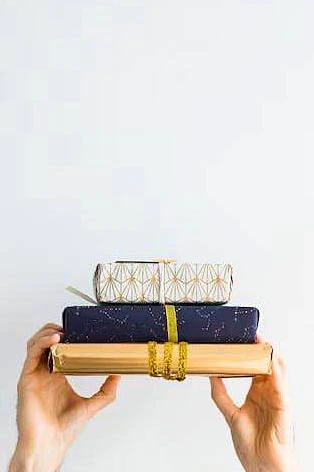 ЧТО: 🌸 Книжный своп «Хорошие истории. ВЕСНА» + литературные посиделки
ГДЕ: Кафе Jeffrey’s,  Бумажны