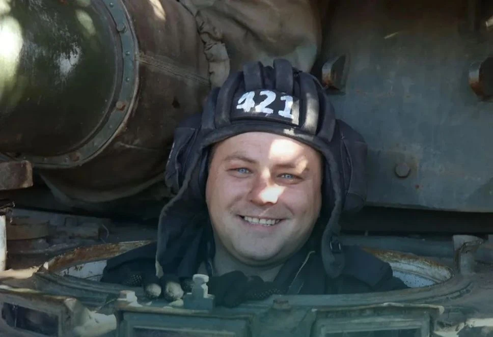 💪 Яков дронов не боится 🪖 Знакомьтесь: Яков, наводчик-оператор танка Т-80БВМ… — публикация канала «Плен-поиск СВОих Армия России»