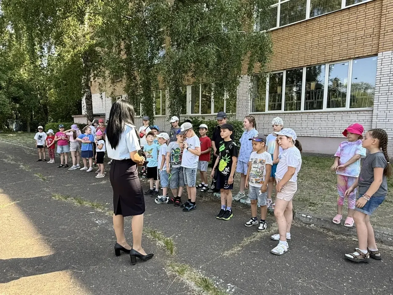 Безопасность — прежде всего! 👮‍♂️
В рамках лагерной смены в МБОУ СОШ № 5 состоялась важная встреча.