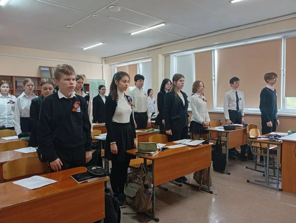 Лицеисты присоединились к Всероссийской акции «Светлой памяти павших в борьбе против фашизма» 🕯🤍    