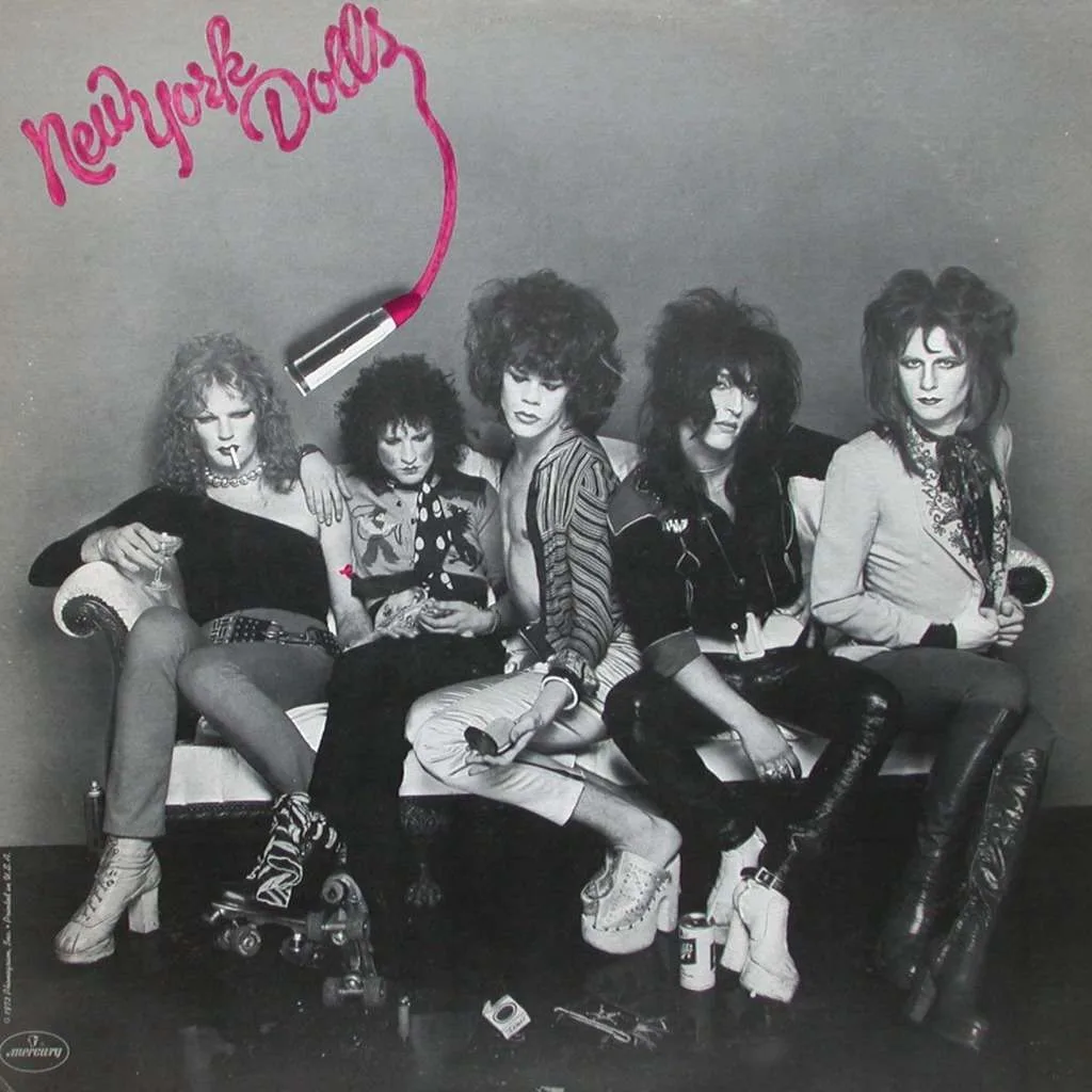 Обложка New York Dolls, от которой лейбл хотел откреститься

27 июля 1973-го Mercury Records выпусти