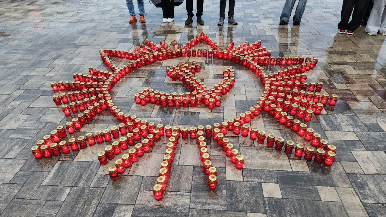 В Домодедово зажгли «Лучи Победы»  На главной площади города вчера прошла всероссийская акция — из п