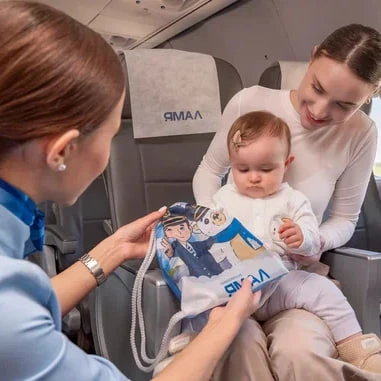 ✈️🎁 Маленькие пассажиры рейсов авиакомпании «Ямал» получат занимательные дорожные наборы