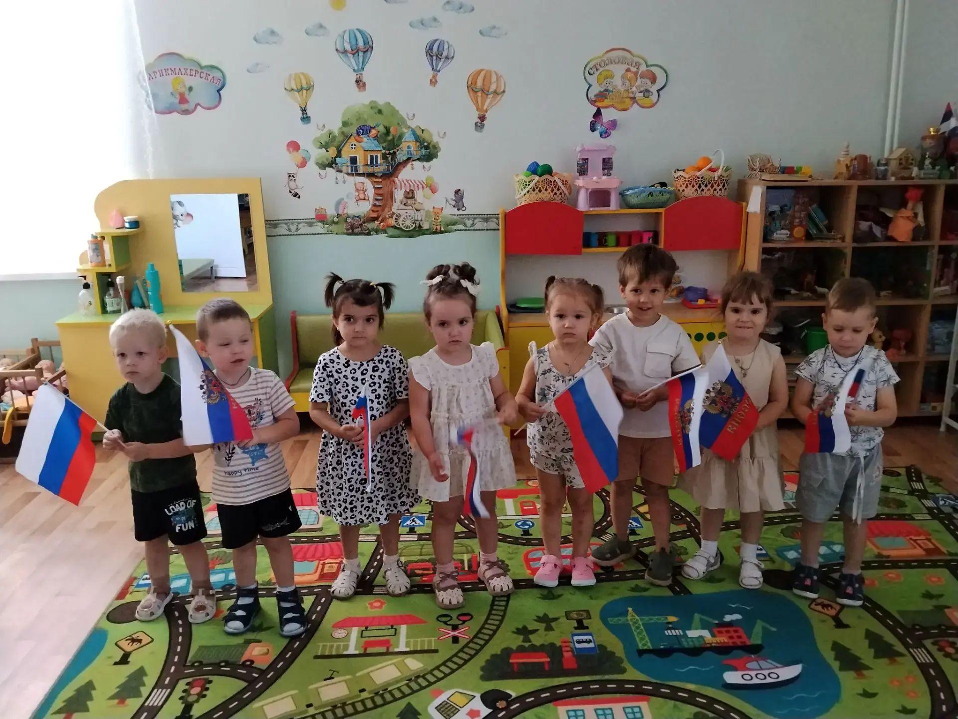 В нашем детском саду особое внимание уделяется патриотическому воспитанию с самого ранн...