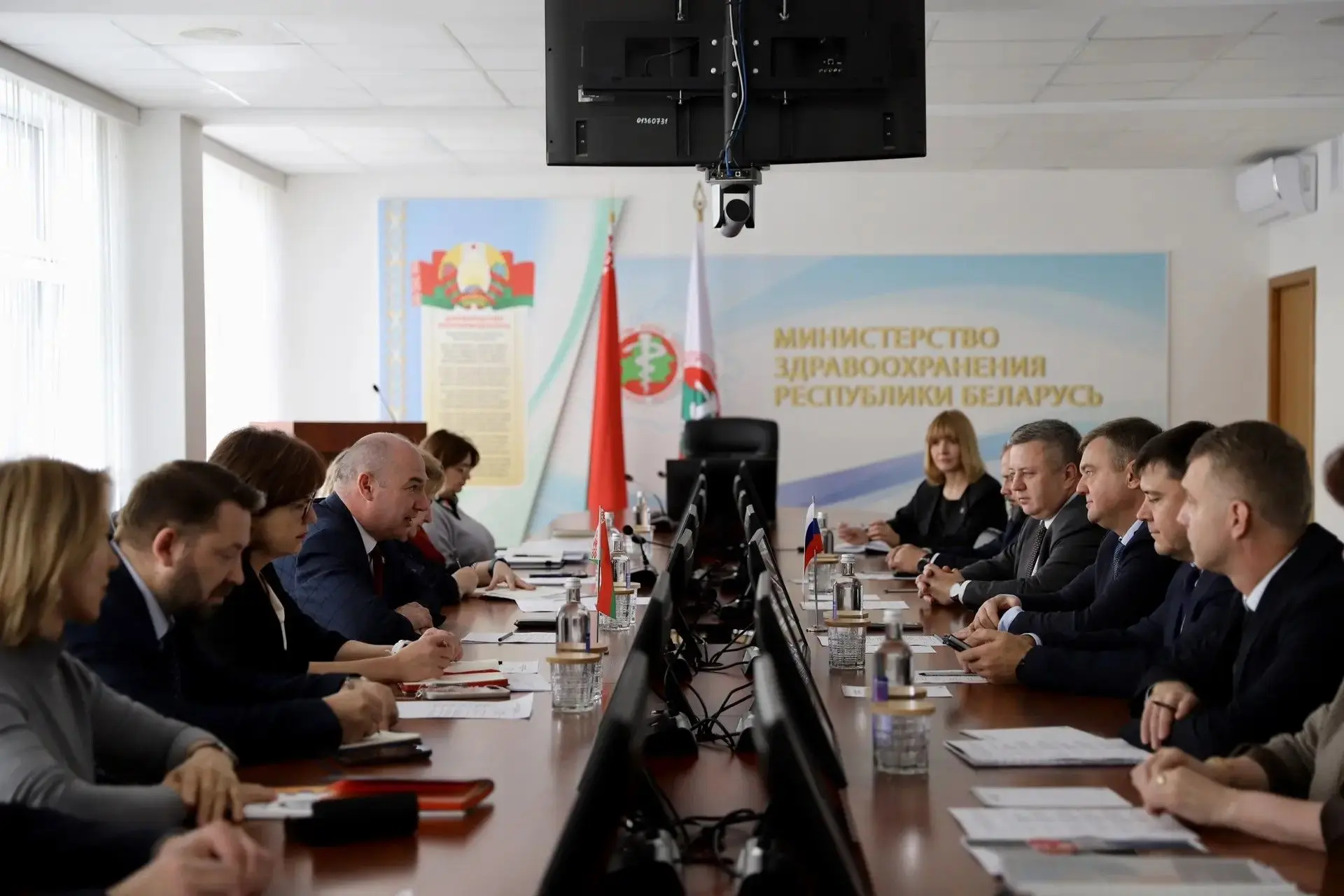 Петербургские фармацевтические предприятия получат возможность проводить клинические ис...