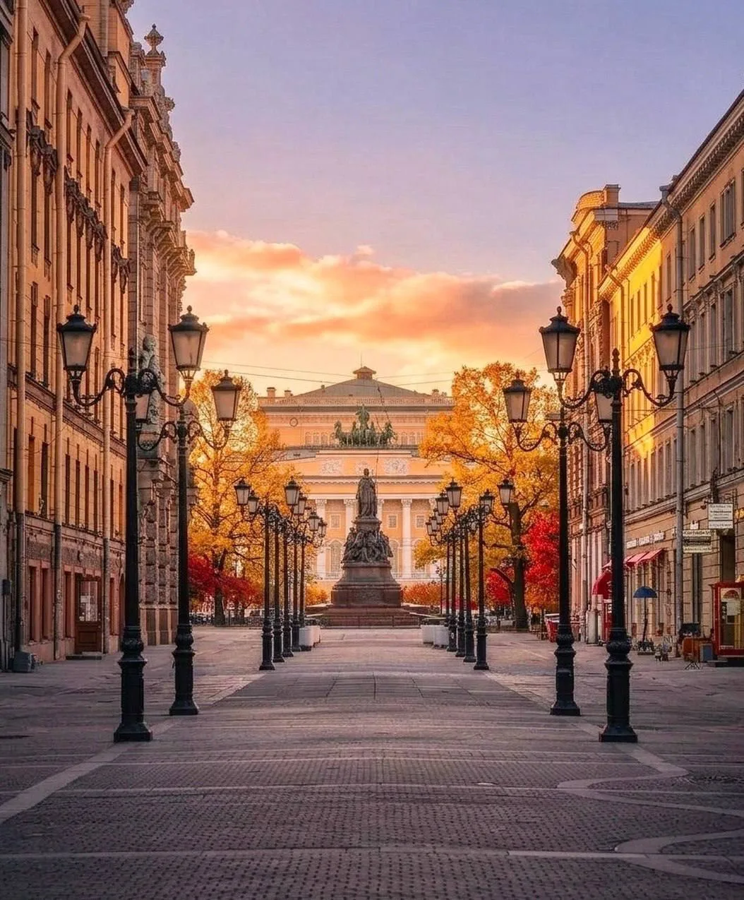 Улица с подогревом в Петербурге!