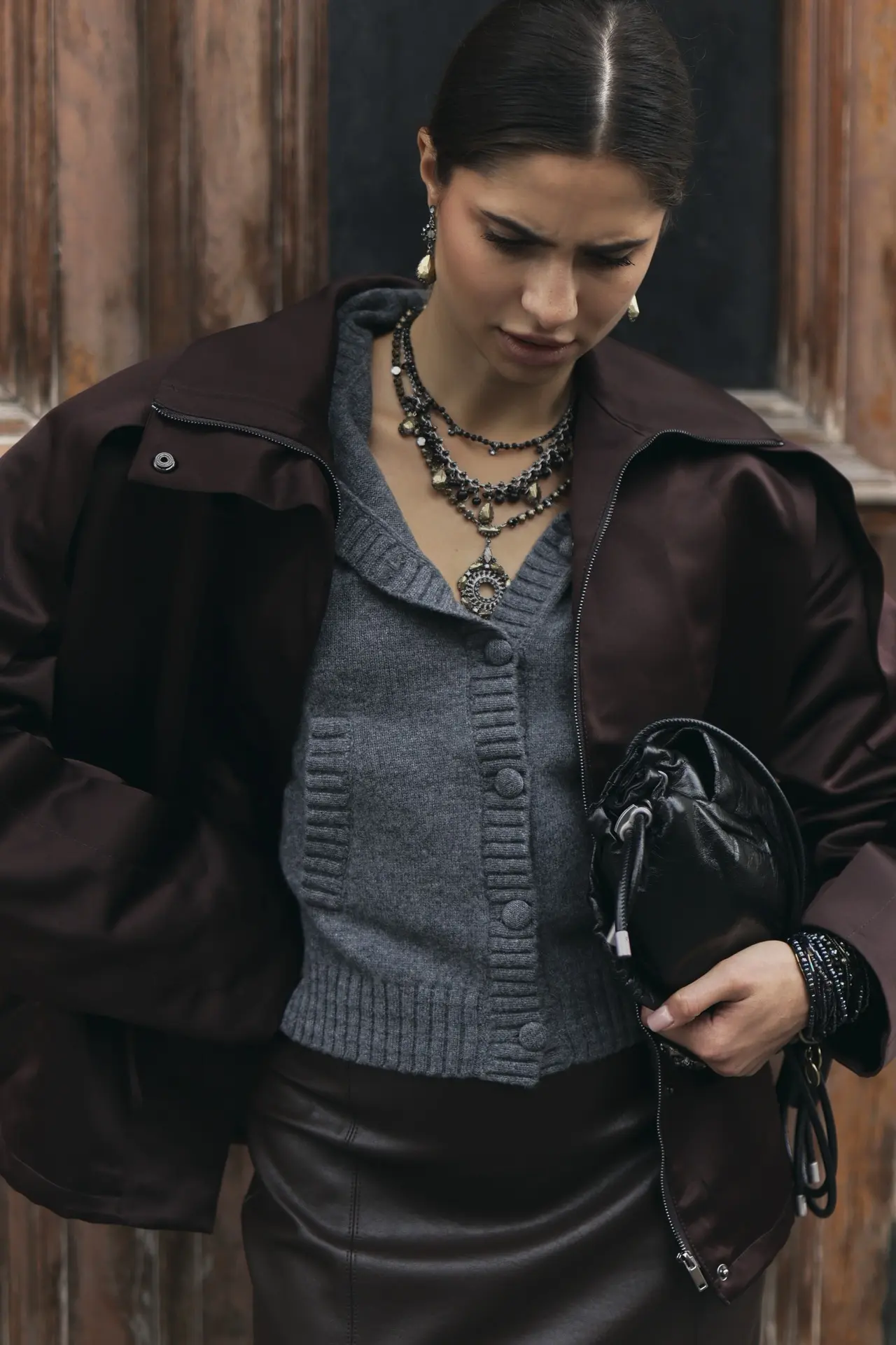 Сегодня рассматриваем в подробностях невероятный сет из коллекции Earth, Wind & Glamour 🖤