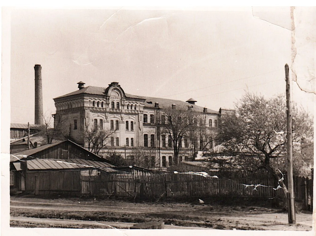#Местноеинтересное  #Нижнеломовскийкраеведческиймузей В 1898 году в Нижнем Ломове был о...