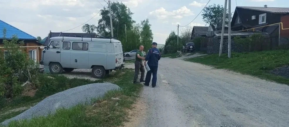 Сотрудники 102 ПСЧ продолжают профилактические рейды по частному жилому сектору Дегтярска
