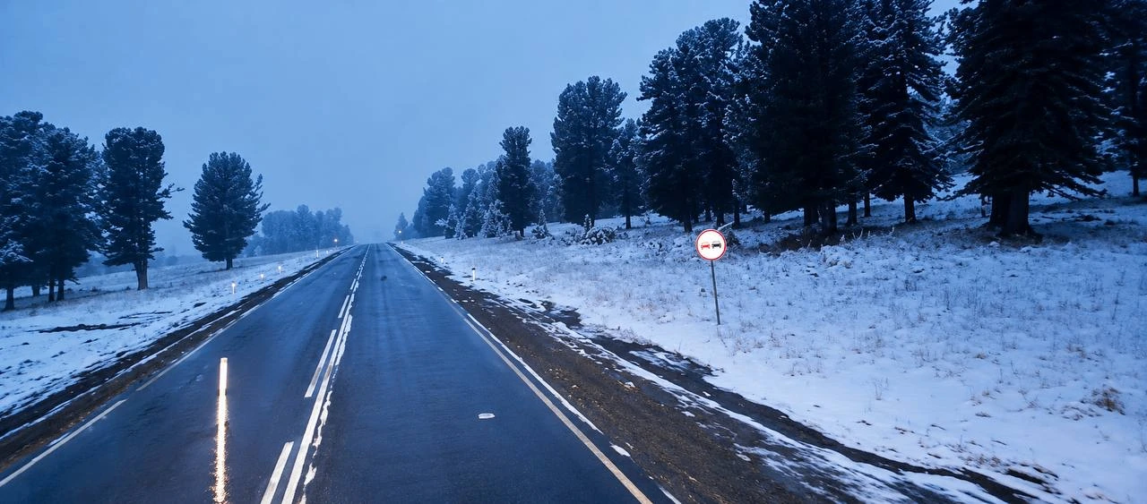 На Семинском перевале в Республике Алтай уже пошел первый снег ❄️