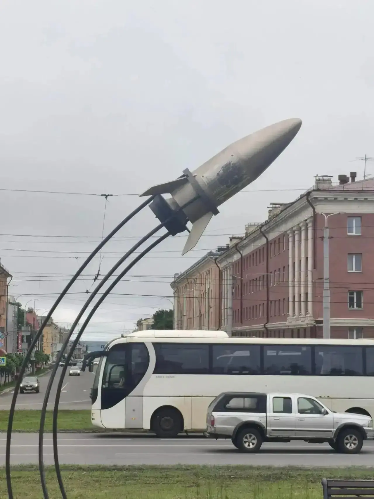 Ракету-капсулу вернули на площадь Гагарина в Петрозаводске