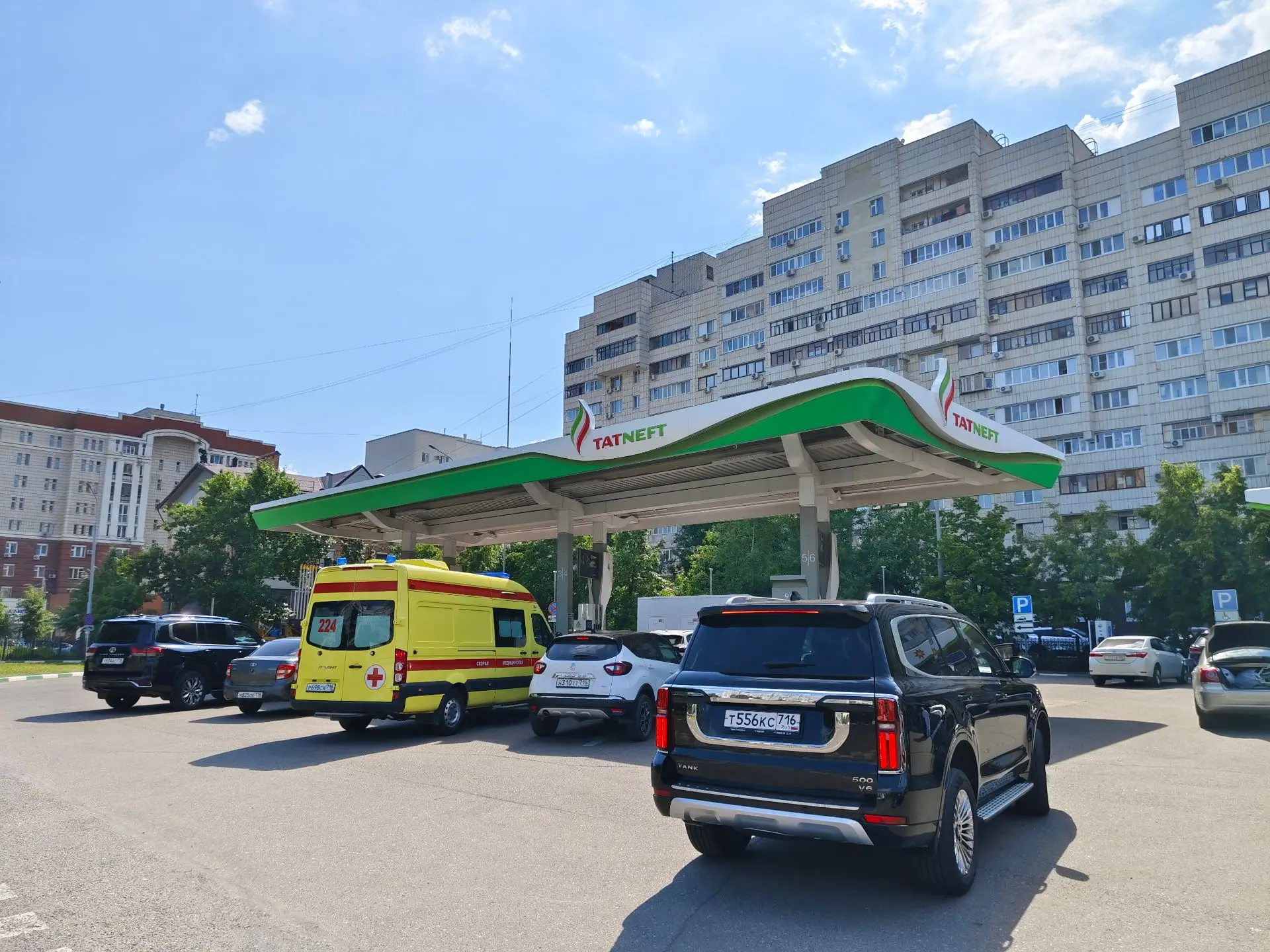 «Товара не хватает»: как Татарстан справляется с дефицитом бензина

В республике продолжаются перебо