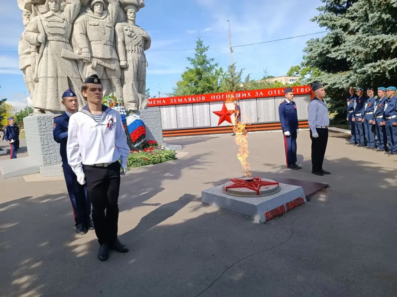 21 июня прошла акция "Свеча памяти", посвященная Дню памяти и скорби, 85-й годовщине начала Великой 