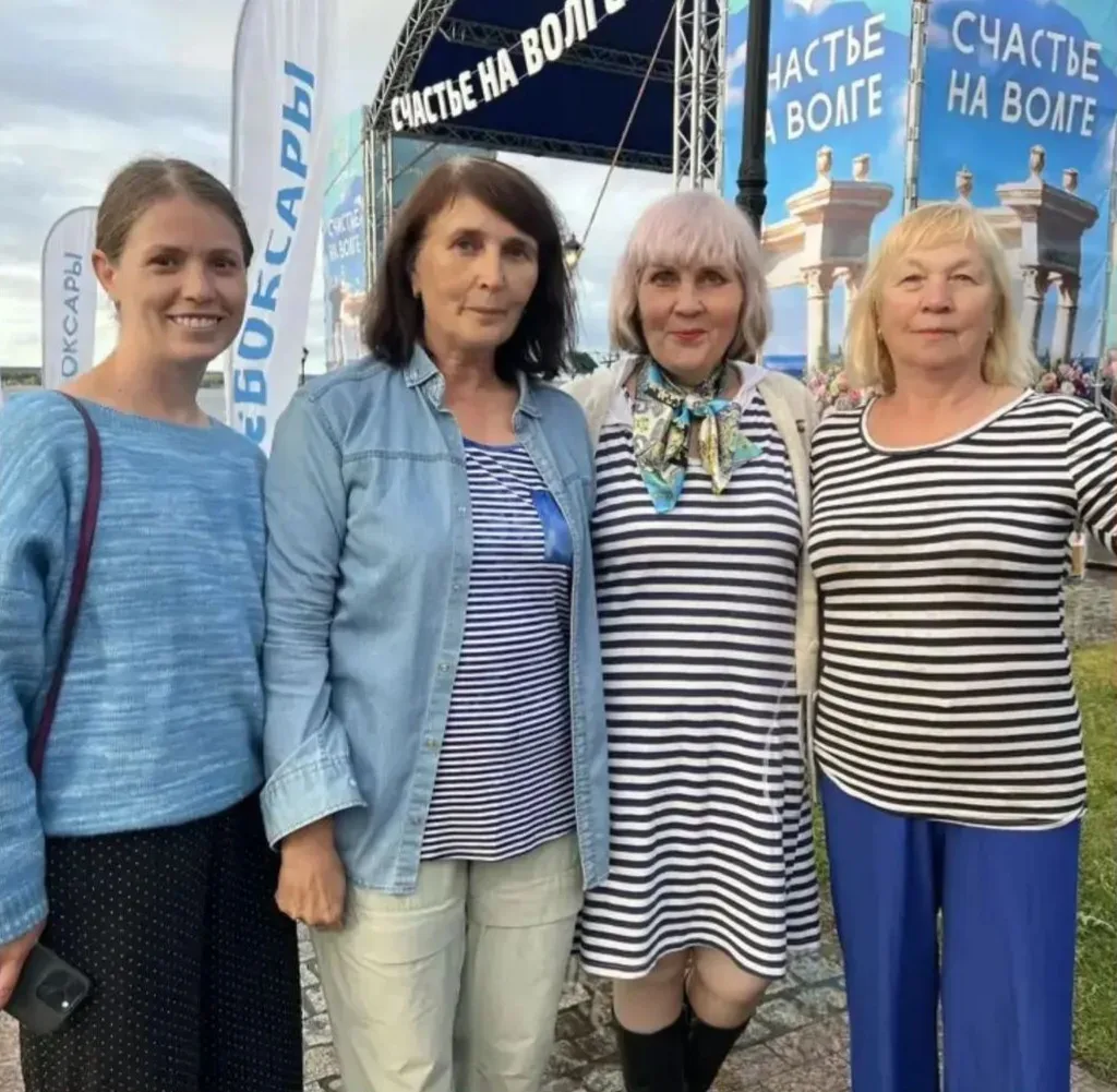 Назад в 60-е и 70-е: наш коллектив на городской ретроспективе! 👒