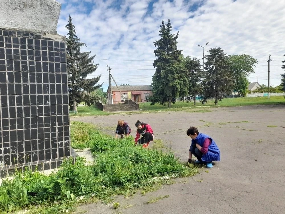 В рамках акции «За чистоту планеты»  сотрудники МБУ "Казацкий СДК" и «Казацкой сельской...