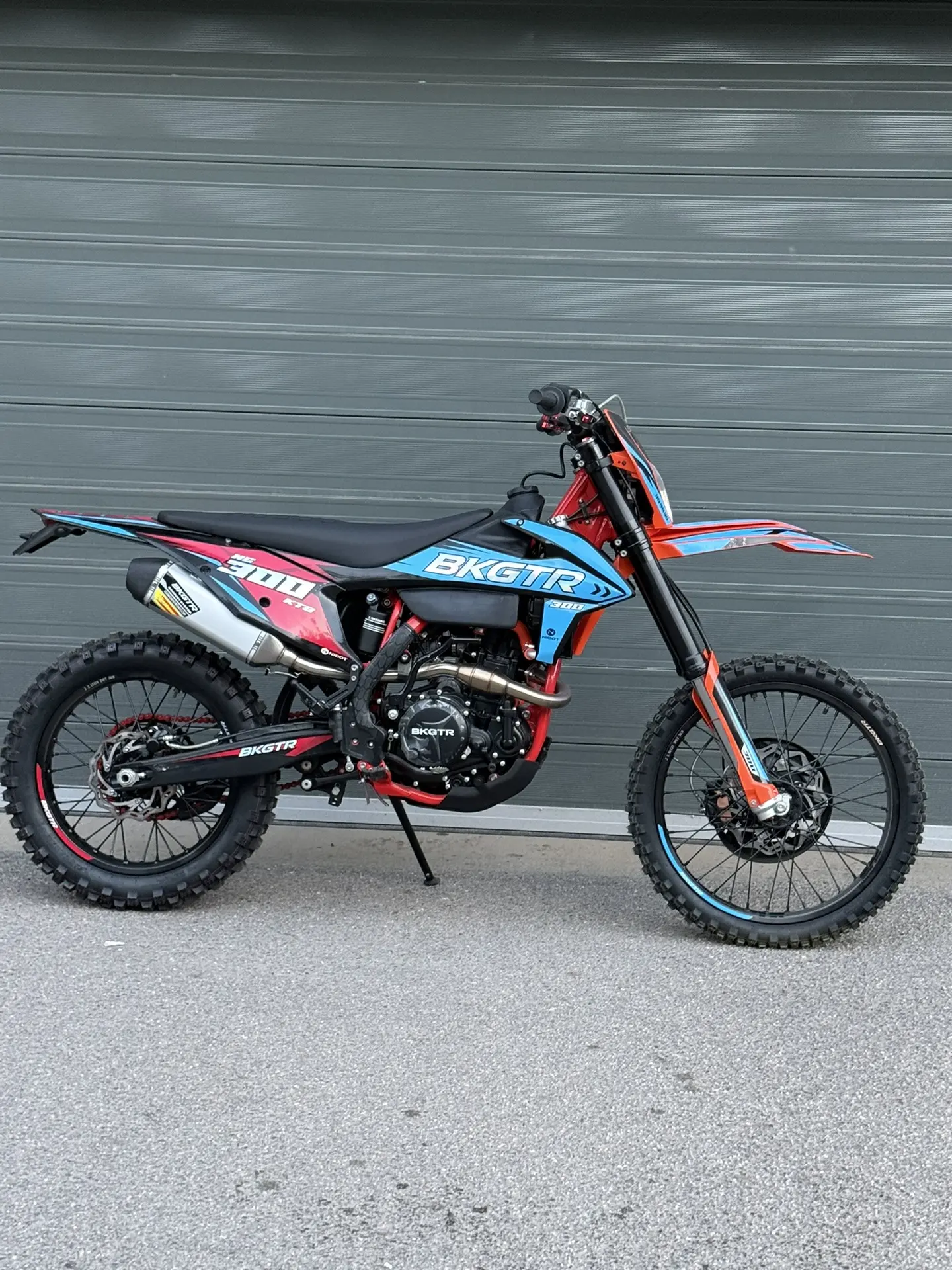 МОТОЦИКЛ BKGTR NS 300 он же PROGASI RACE 300 (ZS-NC300) водяной