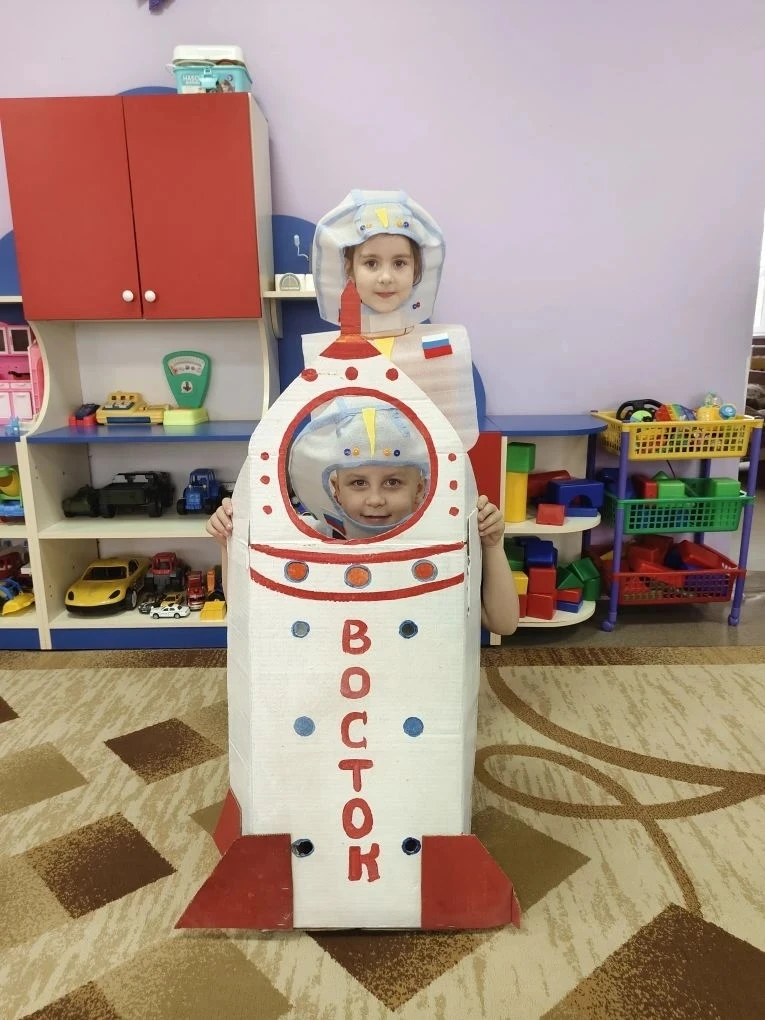 На этой неделе в нашем детском саду прошла тематическая неделя, посвящённая космосу. Мы...