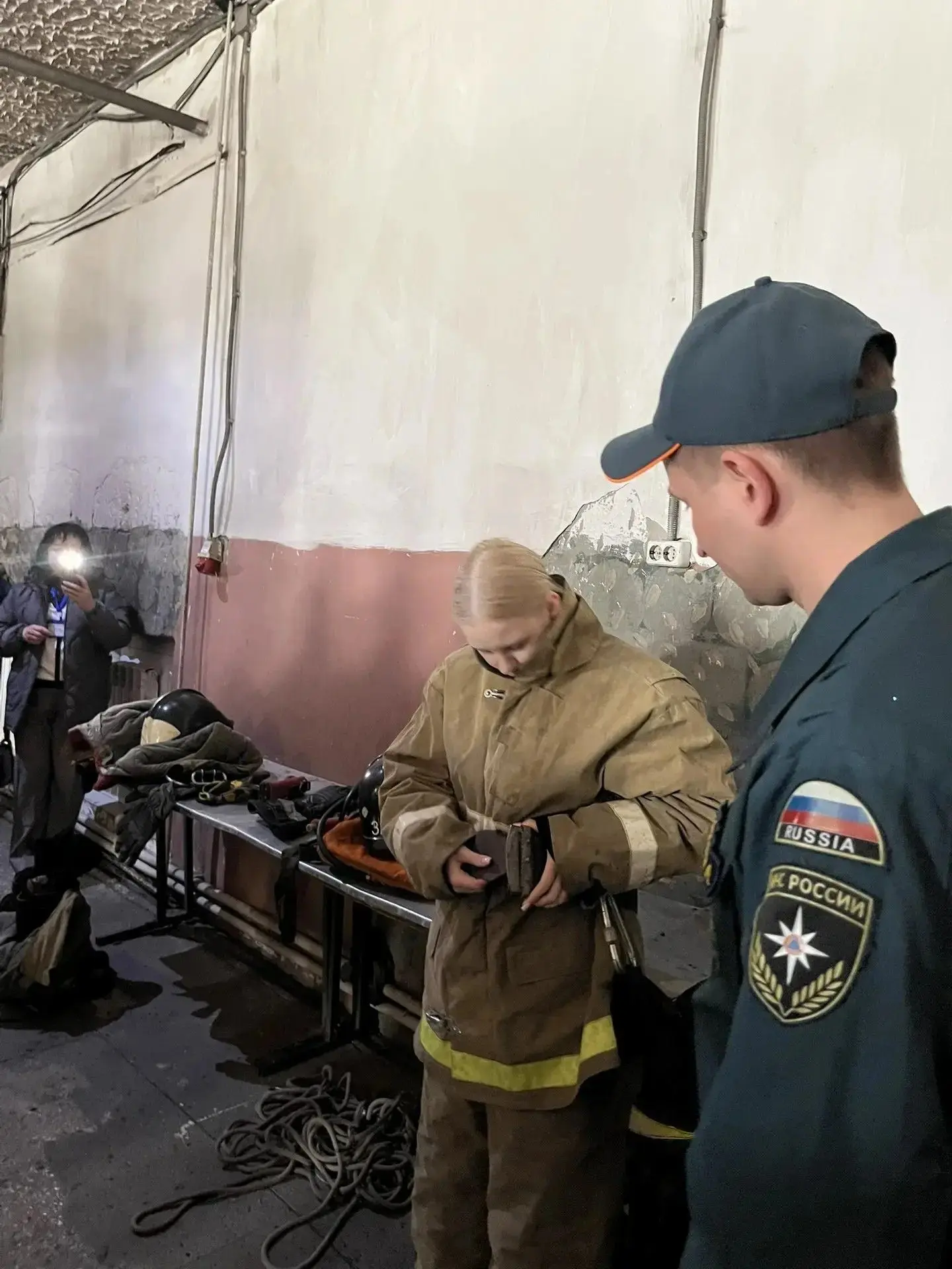 🚒 10-классники в гостях у пожарных-спасателей 13 апреля учащиеся 10-х классов МБОУ СШ №23 посетили п