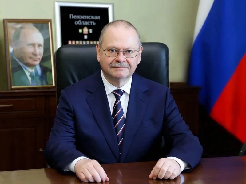 Олег Мельниченко поздравил десантников с Днем ВДВ