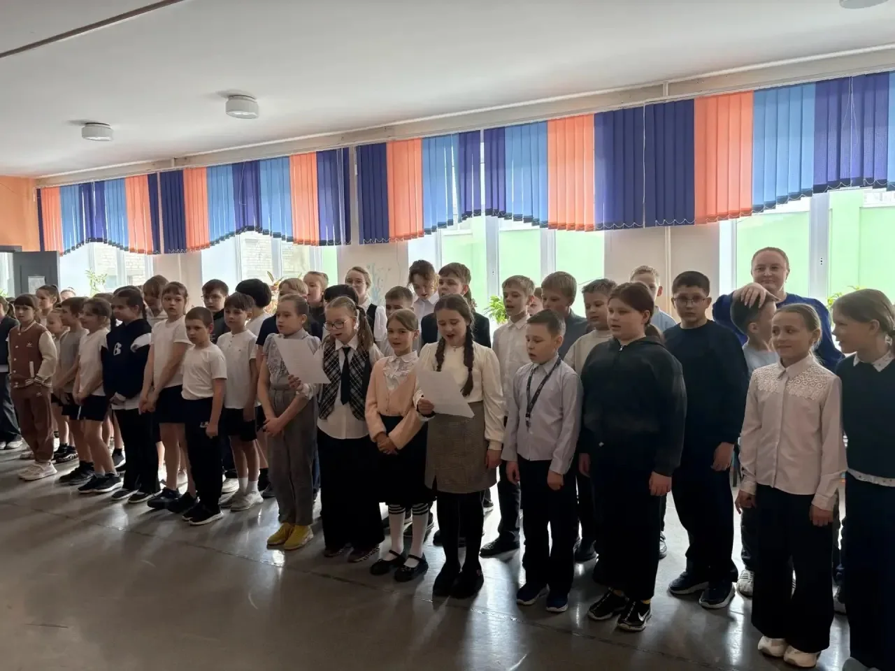 В школе продолжается флешмоб «Голоса Победы»! 🎶❤️🔥  Каждый день — новая песня, новое настроение и жи
