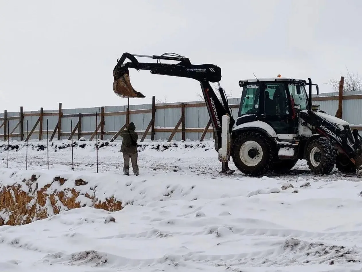 🏗️ В селе Ана-Юрт Симферопольского района началось строительство детского сада на 240 ...