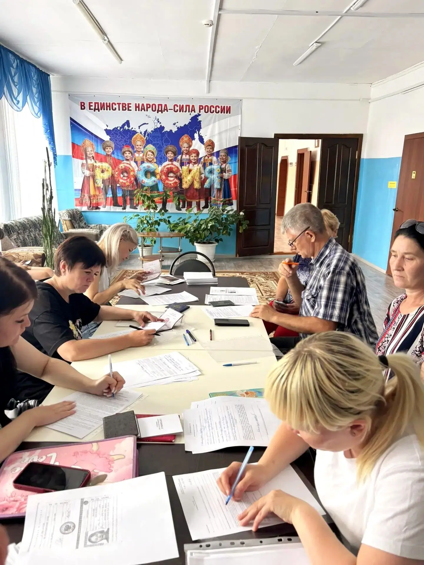 В КЦСОН «Дзержинский» состоялось родительское собрание по подготовке детей к летнему ла...