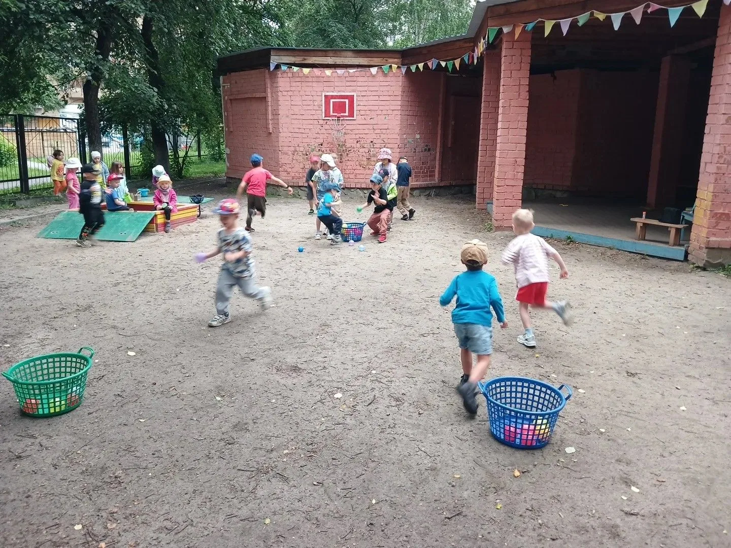 Дорогие родители и друзья нашего детского сада!
