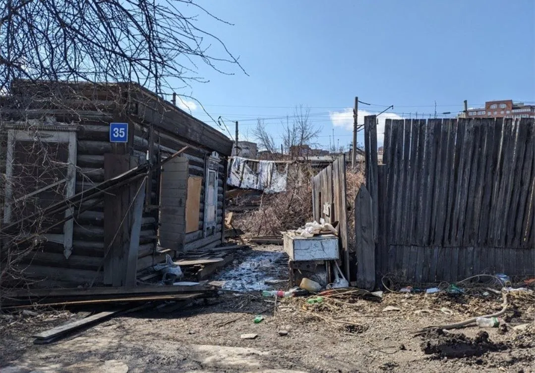 В Красноярске сносят частный сектор на Космосе  На месте уничтожаемого частного сектора и гаражей со
