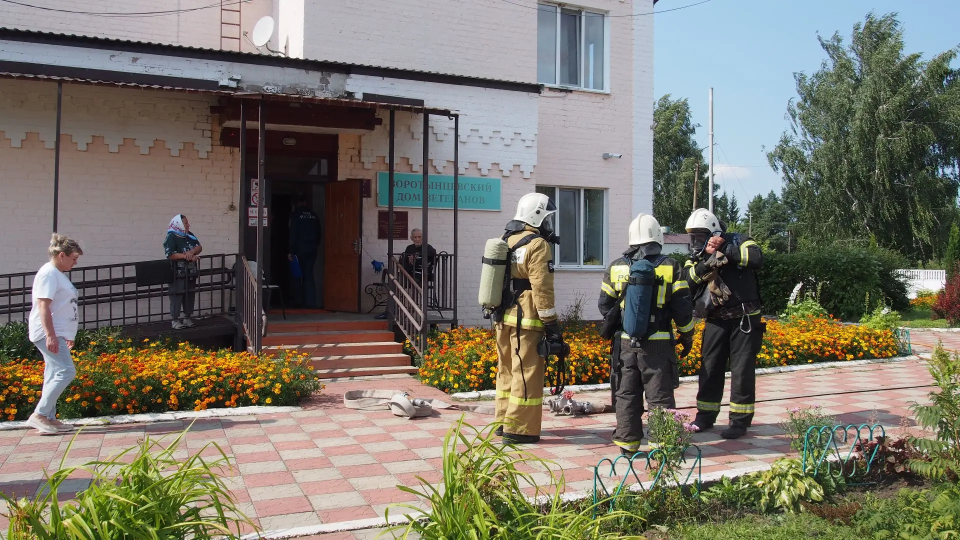 На базе отделения Воротынцевского дома ветеранов БУ ОО «КЦСОН Новосильского района» 17 ...