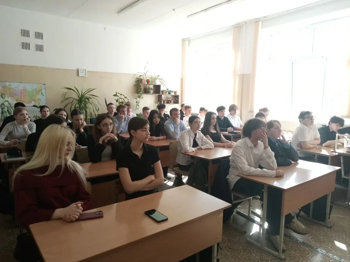 🎓 Доцент кафедры ЕНД Синдяев А.В. посетил школу № 53 г. Ульяновска для проведения профориентационной