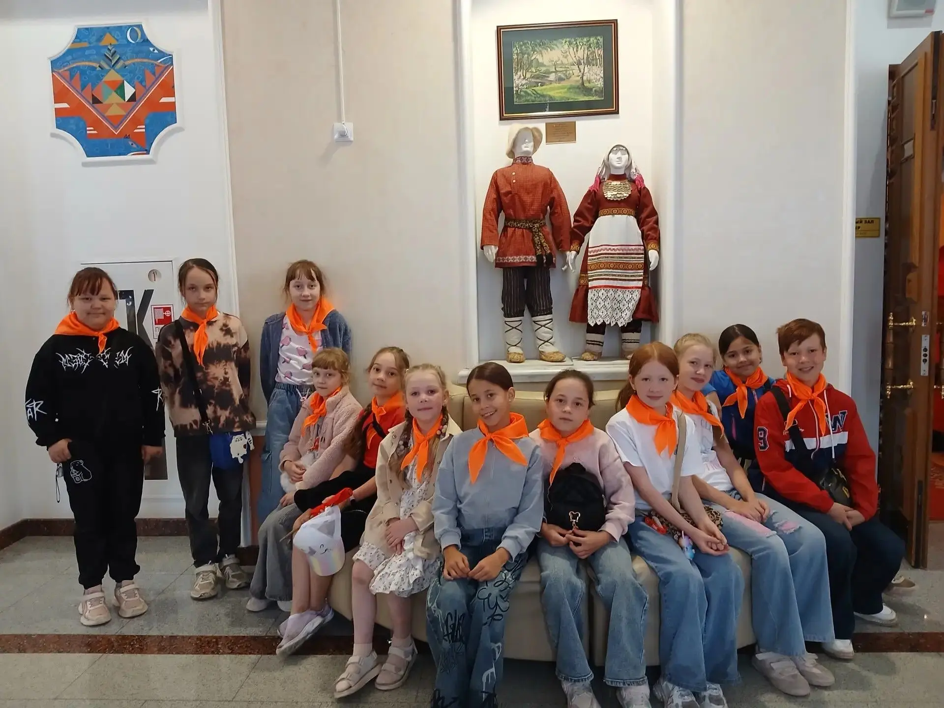 Сегодня ребята из школьного лагеря побывали на спектакле Государственного национального театра УР «С
