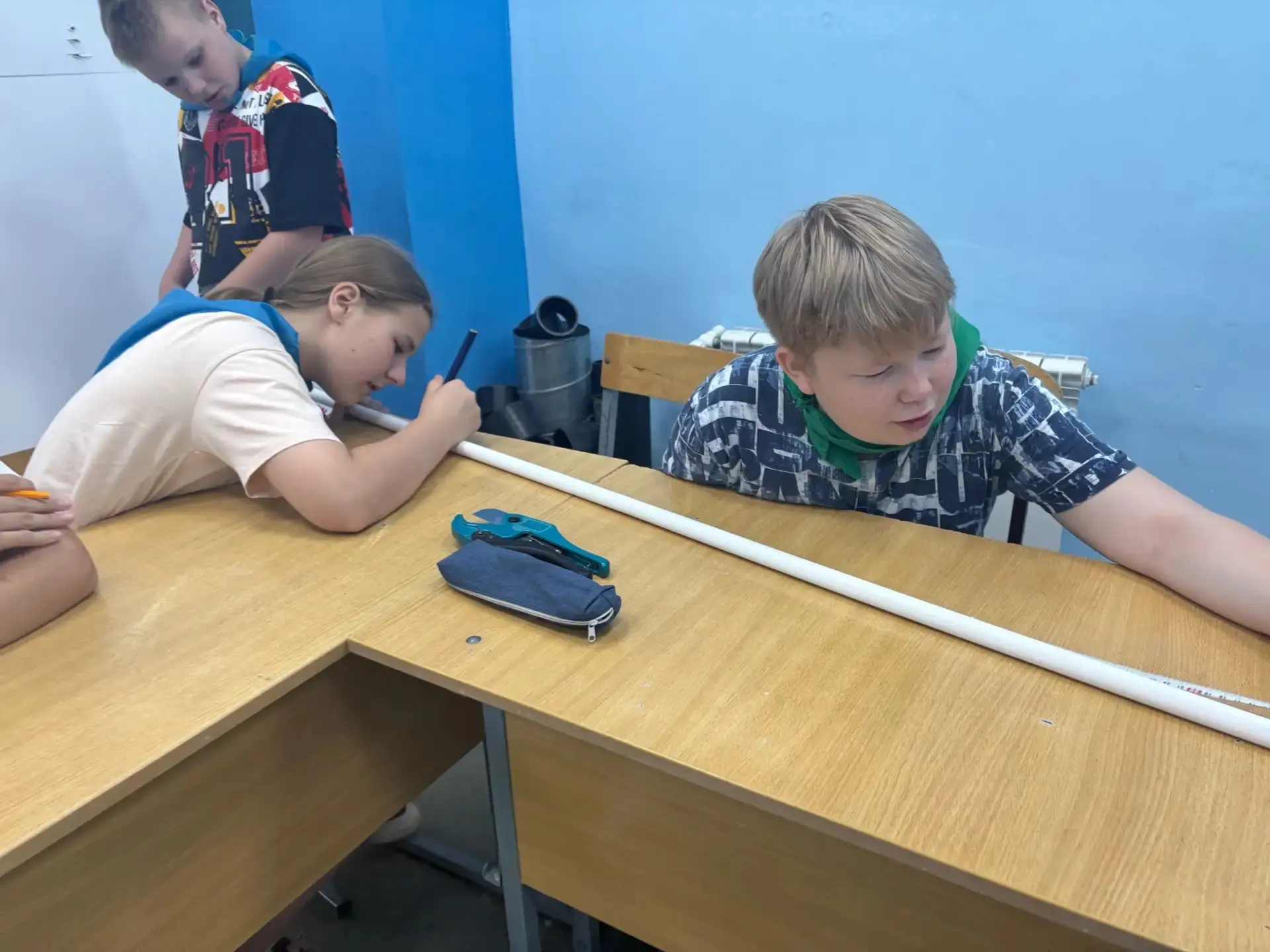 Профессионалы будущего: учимся чинить кран, играть на флейте и знаем все специальности
В лагере «Про