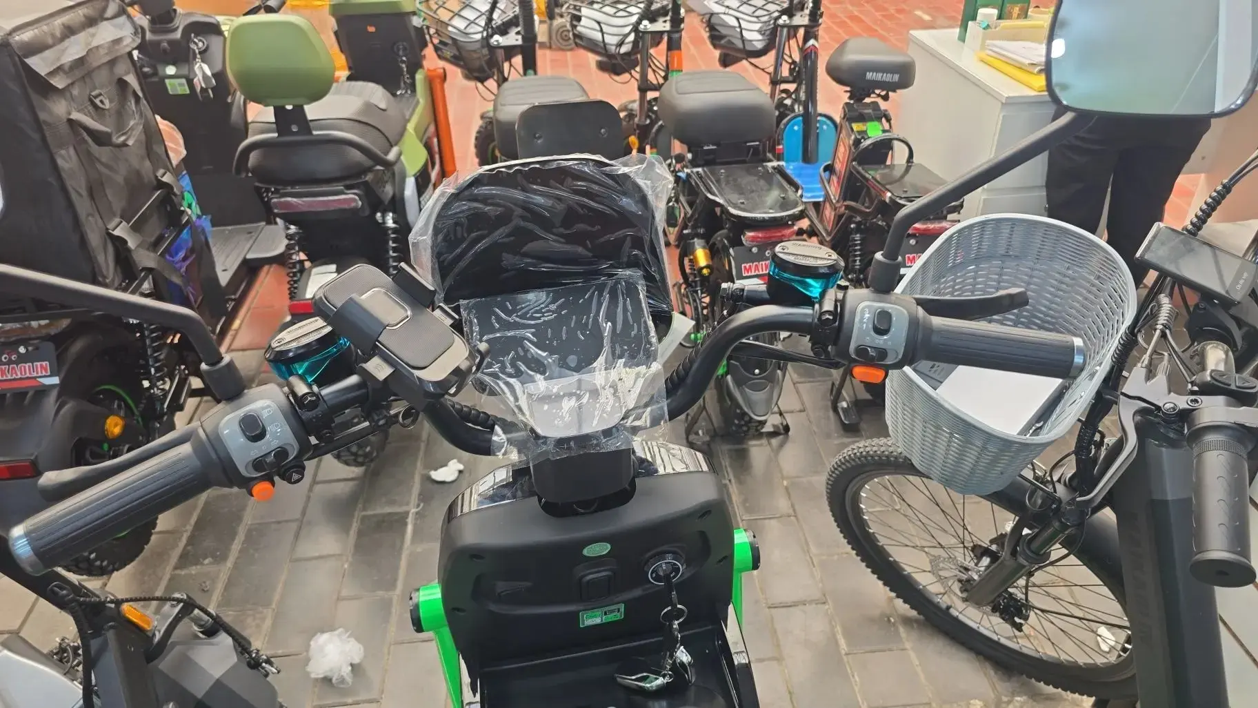 Новый Maikaolin m18 с мотором 2000w , без акб 70000 р и далее можно акб45 ah железофосф...