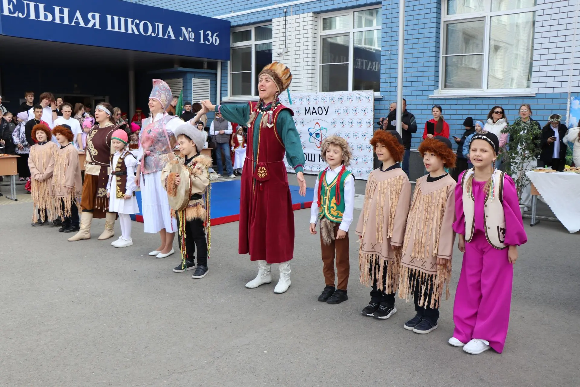 🇷🇺❤️💂🧕🧑‍🌾🫅Сегодня в нашей школе  с широким размахом прошел  III семейный фестиваль национальных игр,