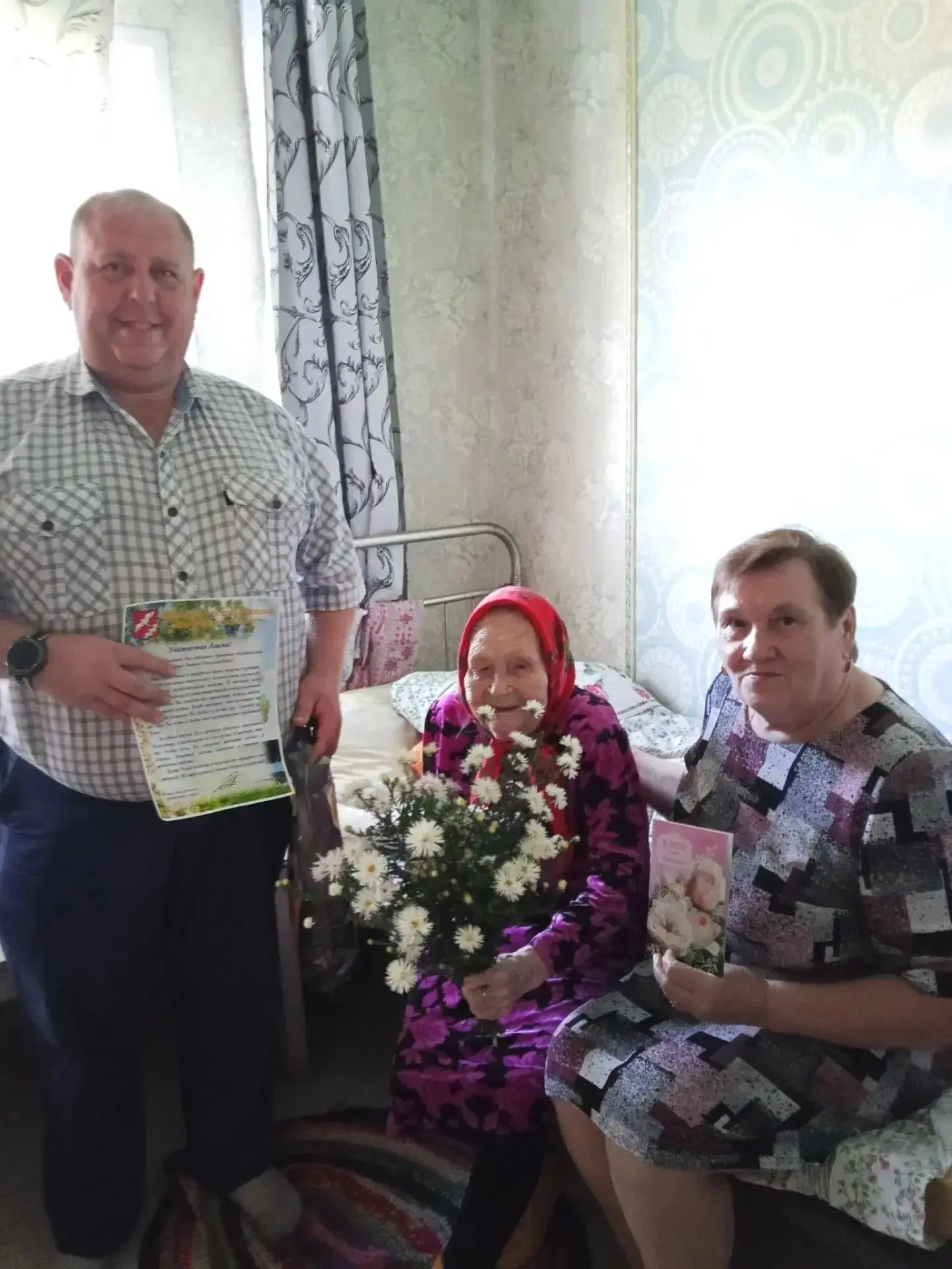 В с. Средний Бугалыш празднует свой 75-летний юбилей Сахаутдинова Мунира Ахмадяновна! Э...