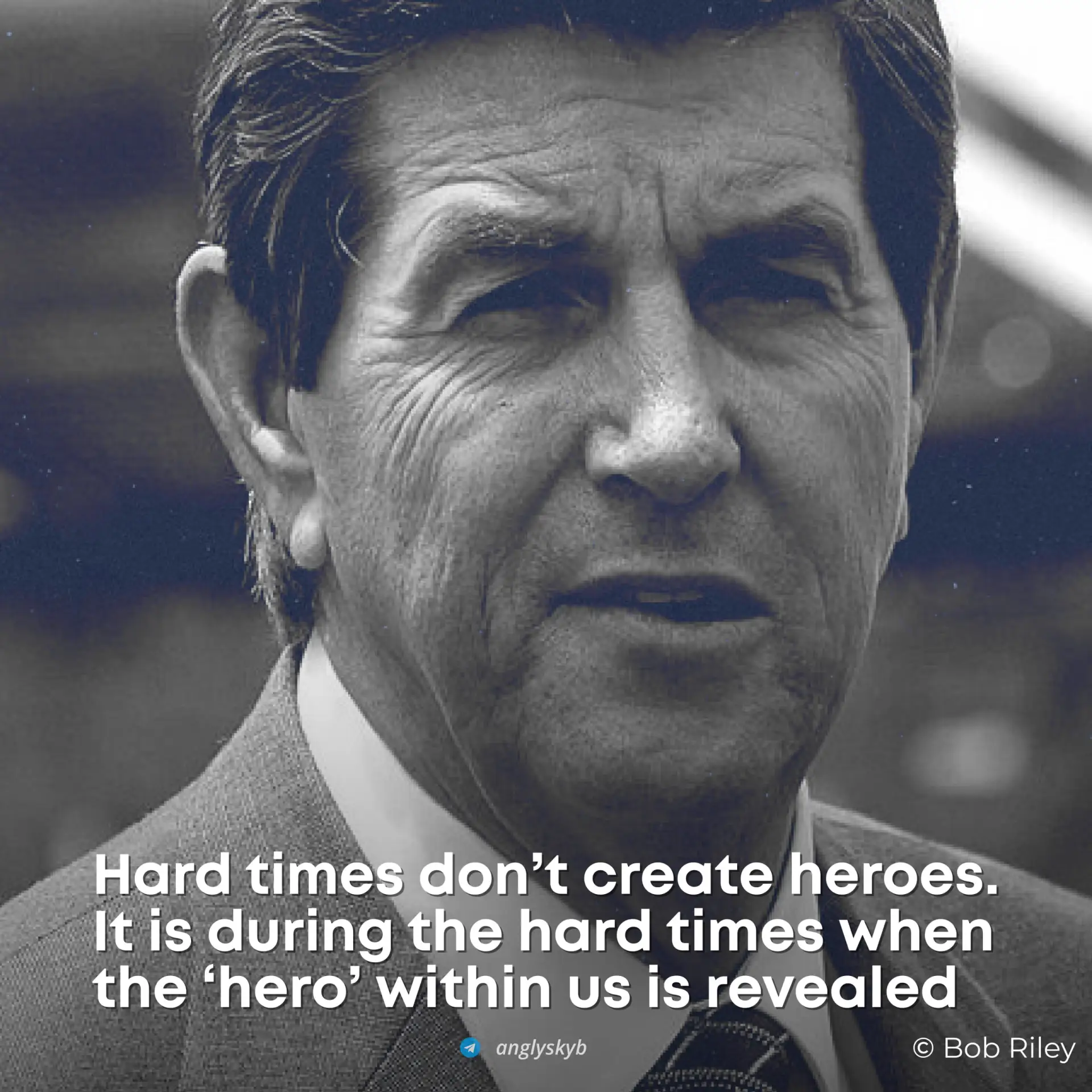 • Hero [ˈhɪrəʊ] -  Герой