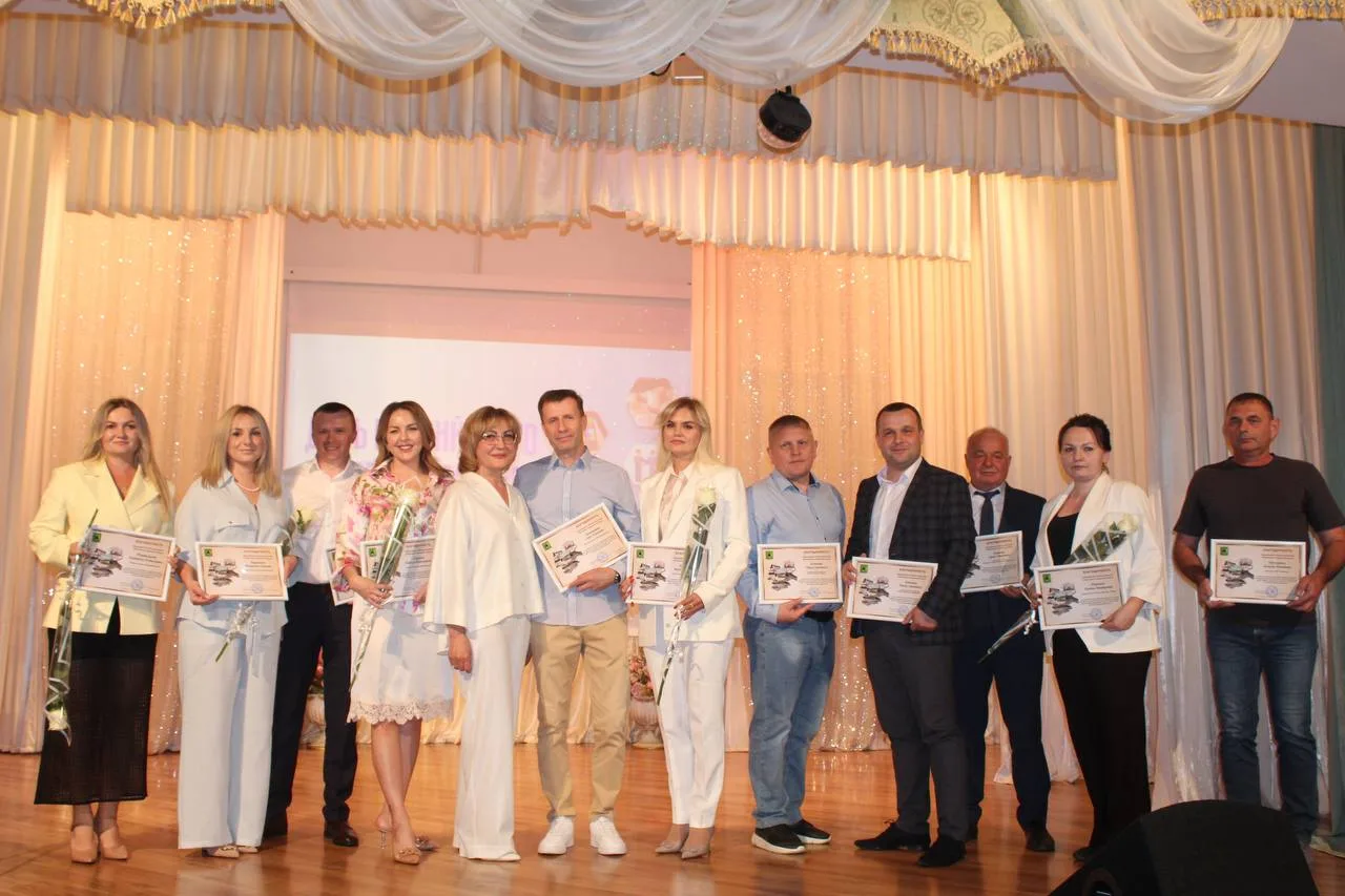 👏 В Губкине наградили лучших предпринимателей накануне профессионального праздника  За добросовестны