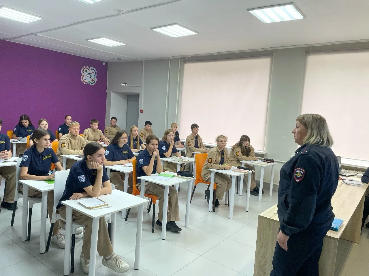 Сегодня в МБОУ «СОШ № 9» в рамках единого Дня профилактики состоялась встреча обучающих...