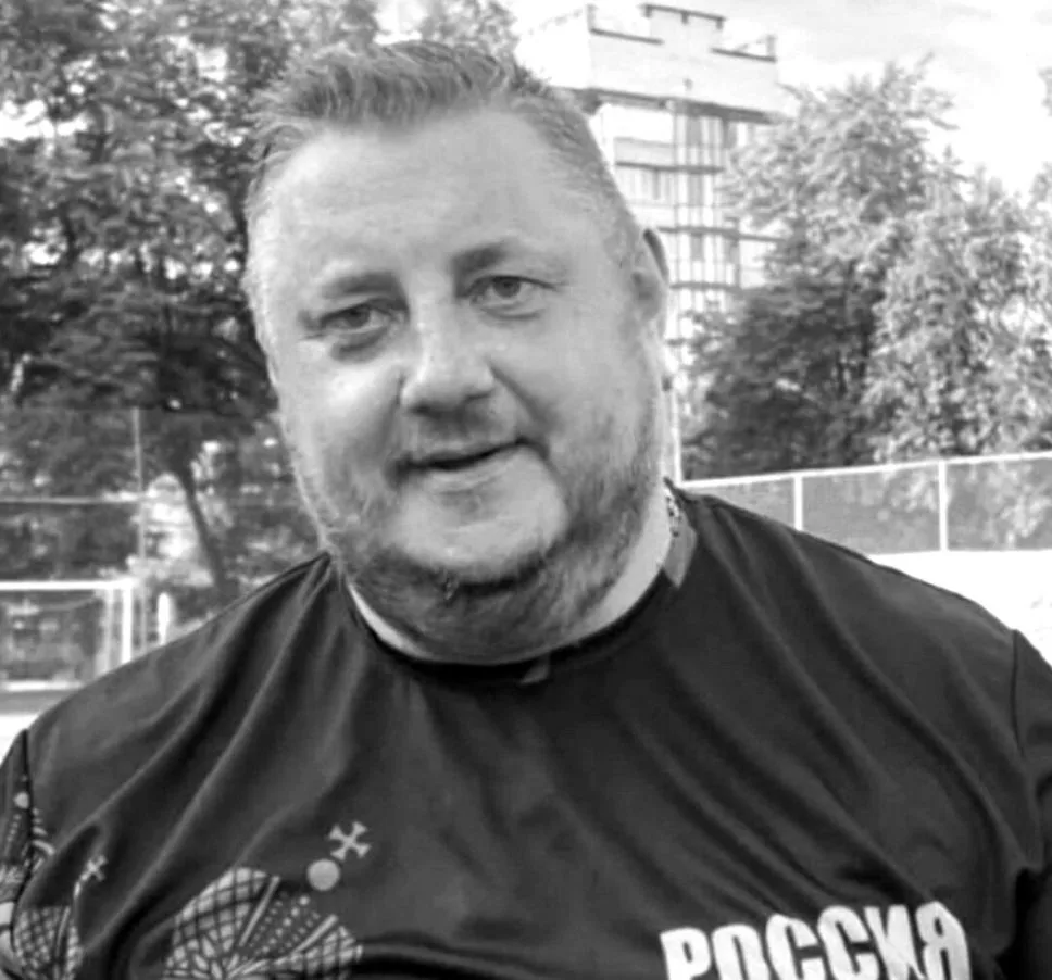 ⚫ Во время футбольного матча во Владимире умер вратарь

Трагедия произошла во время матча чемпионата