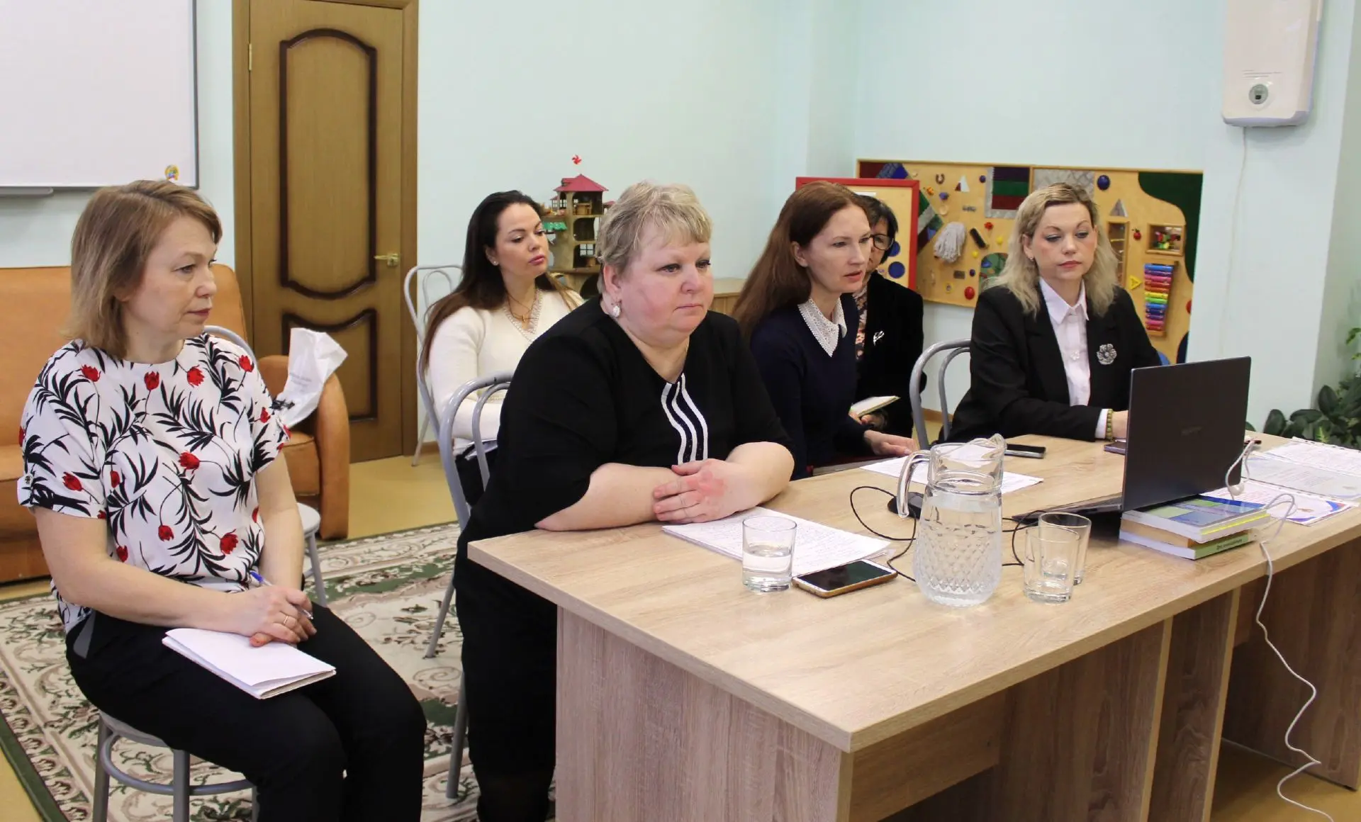 ☘Как защитить подростков?   На базе Владимирского социально-реабилитационного центра прошел вебинар 