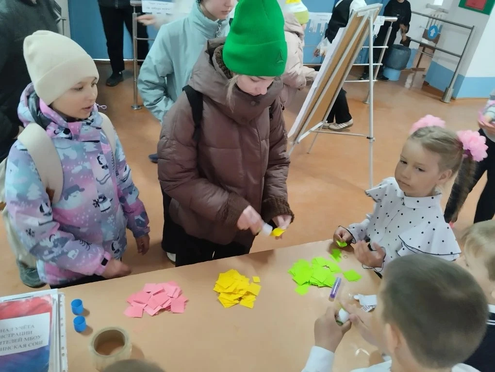 📚 🎉 Неделя позитива и добра в Балыксинской школе: Краски настроения, море благодарности и самые сл
