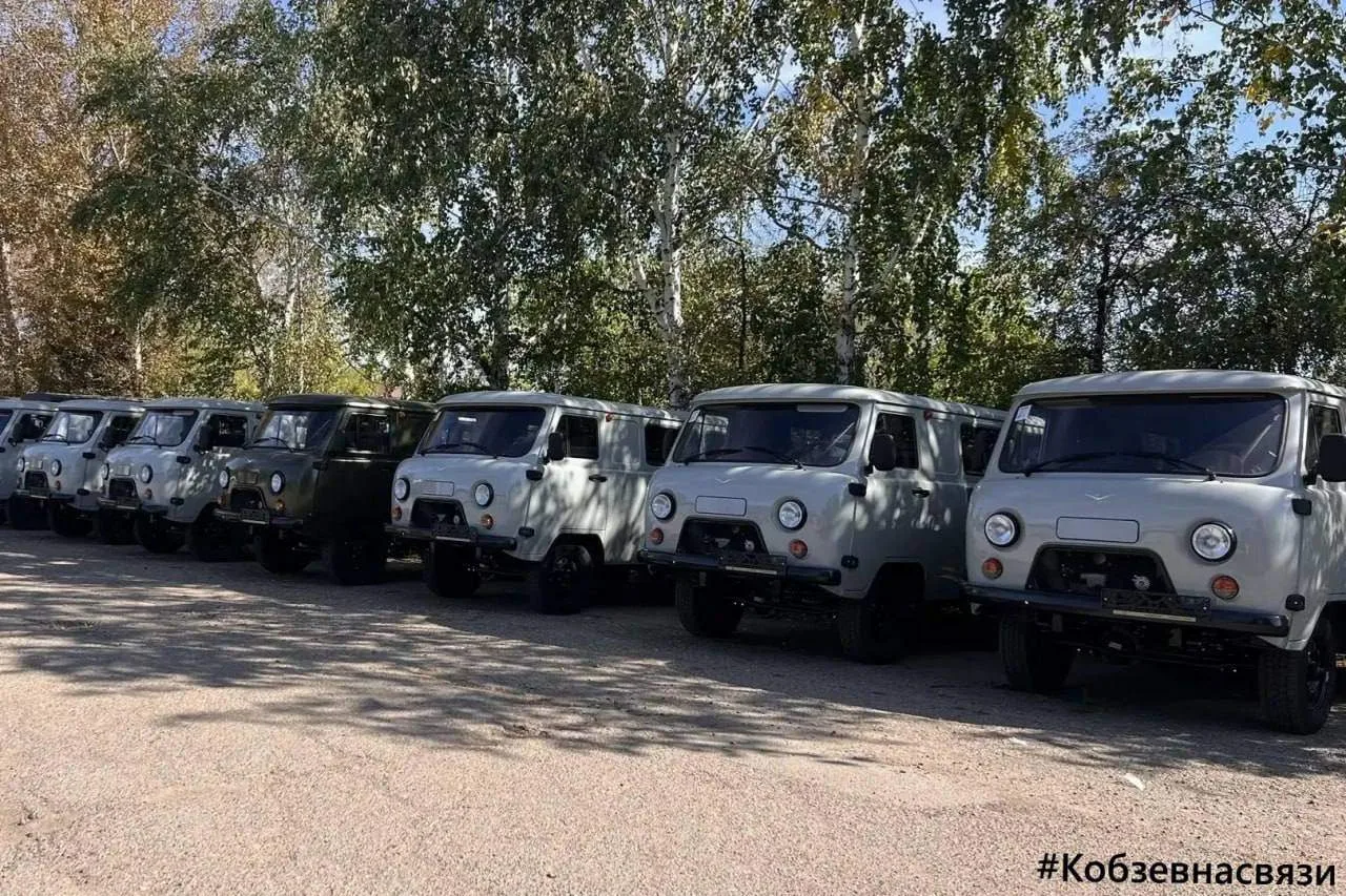 В лесопожарные станции Иркутской области поступило семь новых автомобилей УАЗ повышенно...