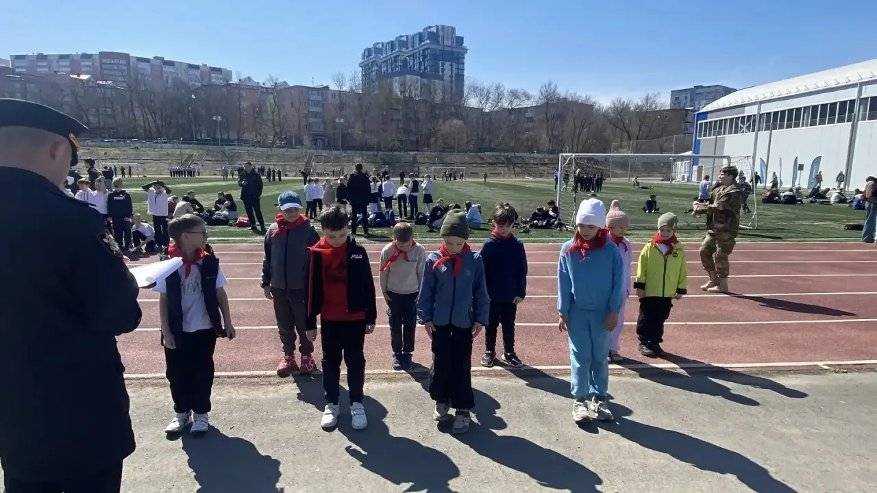 Наши герои из 2А на "Зарнице 2.0" 🇷🇺 С гордостью сообщаем о блестящем выступлении наших ребят из 2 А