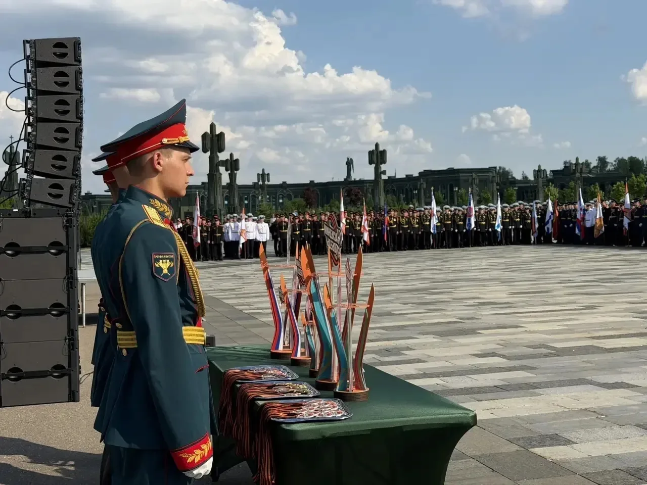 В парке «Патриот» наградили победителей Международной молодёжной военно-спортивной игры «Наследники 